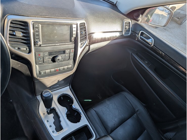 2013-jeep-grand-cherokee-image-15