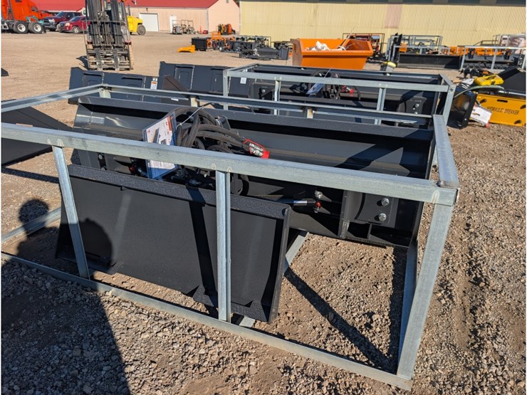 wolverine-skid-steer-6-way-dozer-blade-84"-image-7