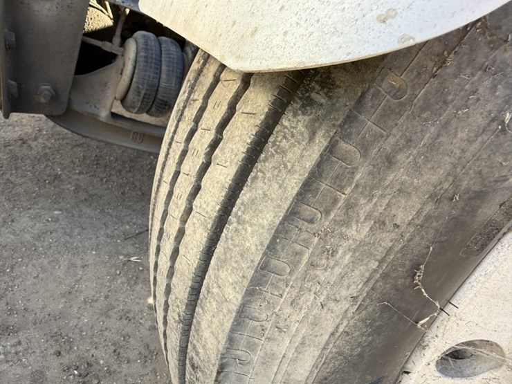 #1955-•-2008-international-eagle-day-cab-truck-tractor-image-72