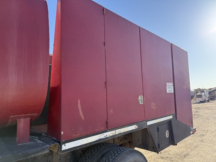 #1953-•-1998-ford-fuel-truck-image-37