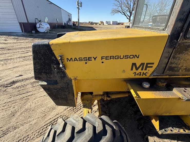 #1975-•-massey-ferguson-14k-forklift-image-14