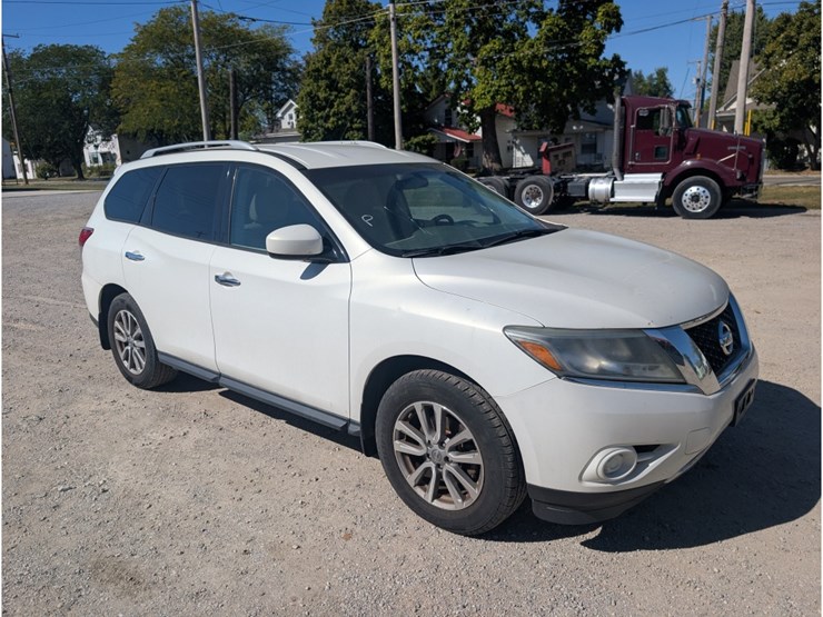 2014-nissan-pathfinder-image-3