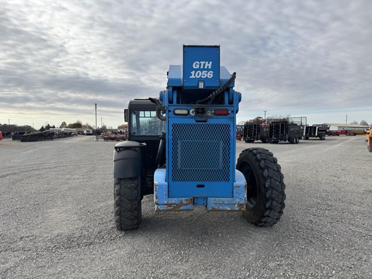 #1460-•-2014-genie-1056-telehandler-image-4