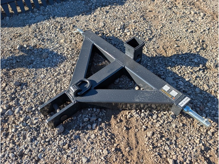 wolverine-3-point-hitch-adapter-image-1