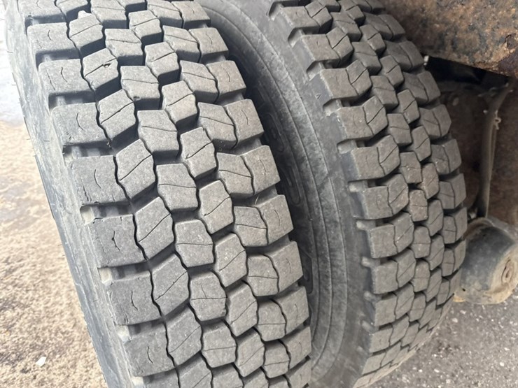 2002-international-7400-image-90