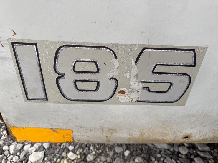 #22619-•-1994-leroi-185-portable-air-compressor-3272x209-6/94-image-10