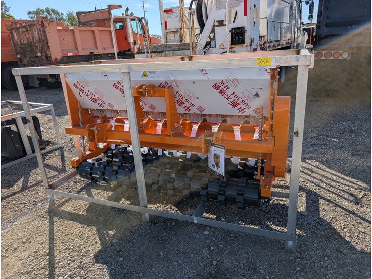 landhonor-3-point/skid-steer-no-till-seed-drill-image-1