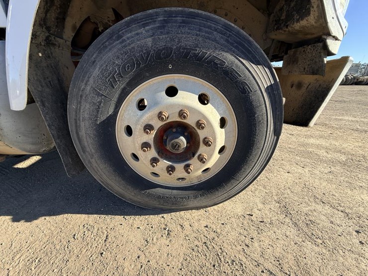 #1974-•-2008-international-eagle-day-cab-truck-tractor-image-68