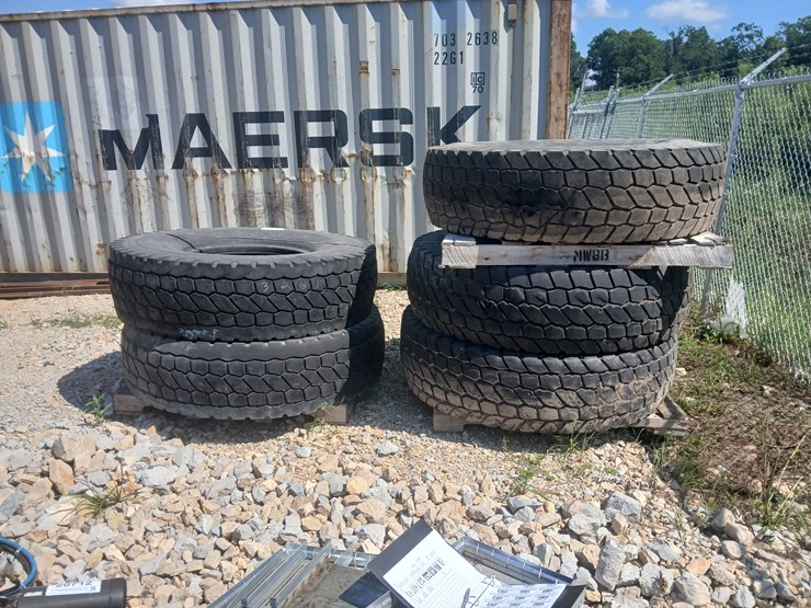 #20630-•-5--bridgestone-loader-tires-image-1