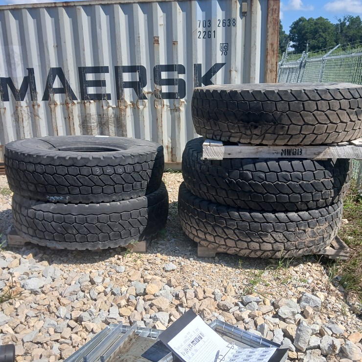 #20630 • 5- Bridgestone Loader Tires