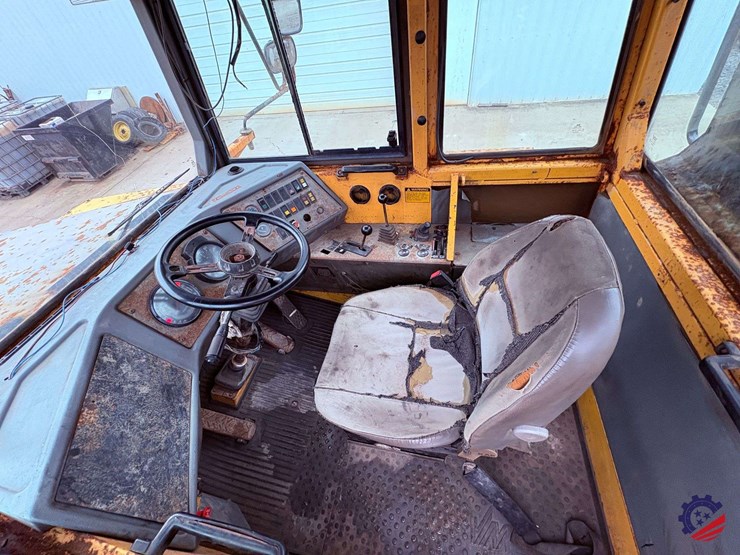 1995-volvo-a30-image-64