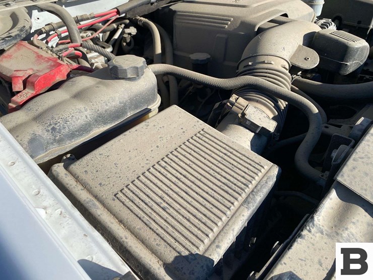 2012-chevrolet-tahoe-image-27