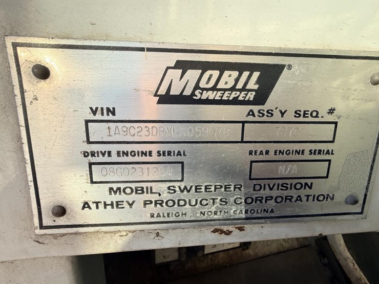 #1981-•-1990-mobil-sweeper-ahl-sweeper-truck-image-52