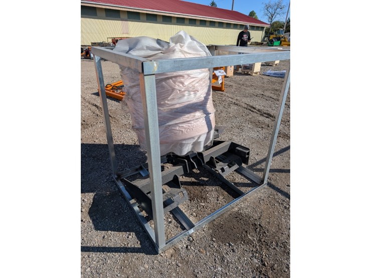 landhonor-skid-steer-concrete-mixer-image-4