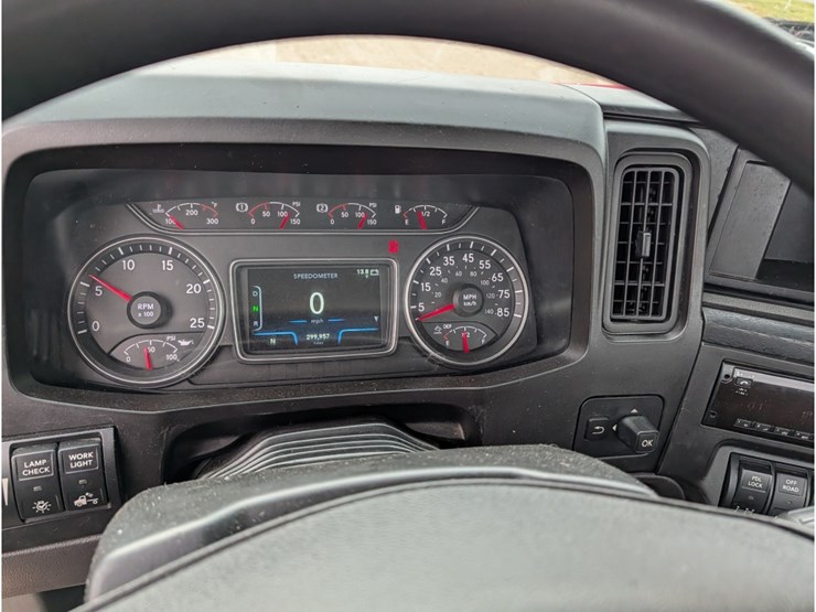 2019-international-lt-image-26