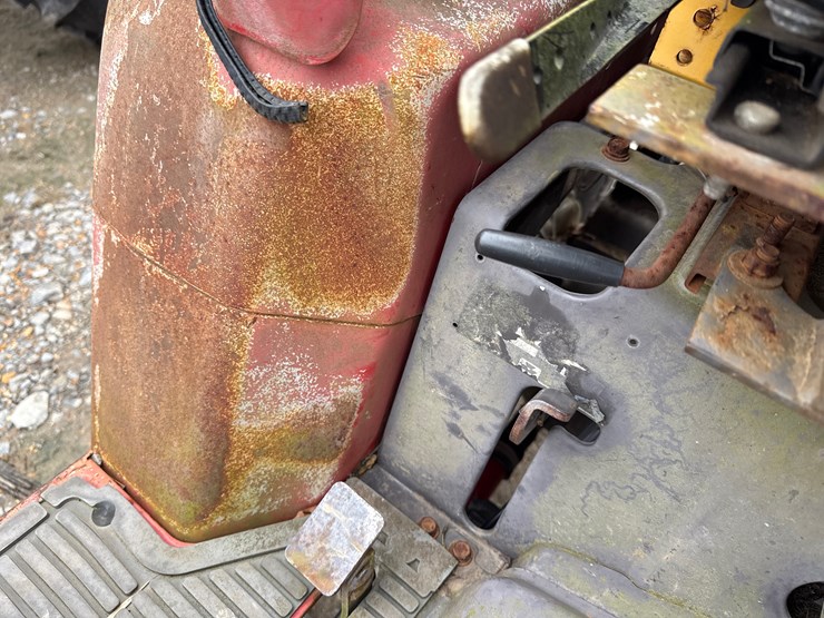 massey-ferguson-1210-image-26