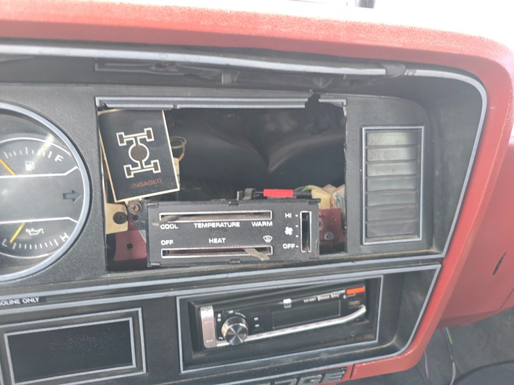 1986-dodge-ram-charger-image-85