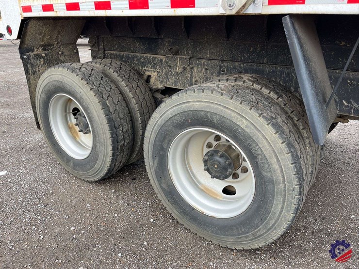 2008-sterling-l7500-image-11