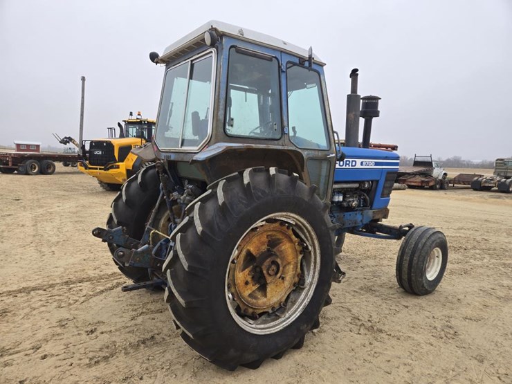 1978-ford-9700-image-9