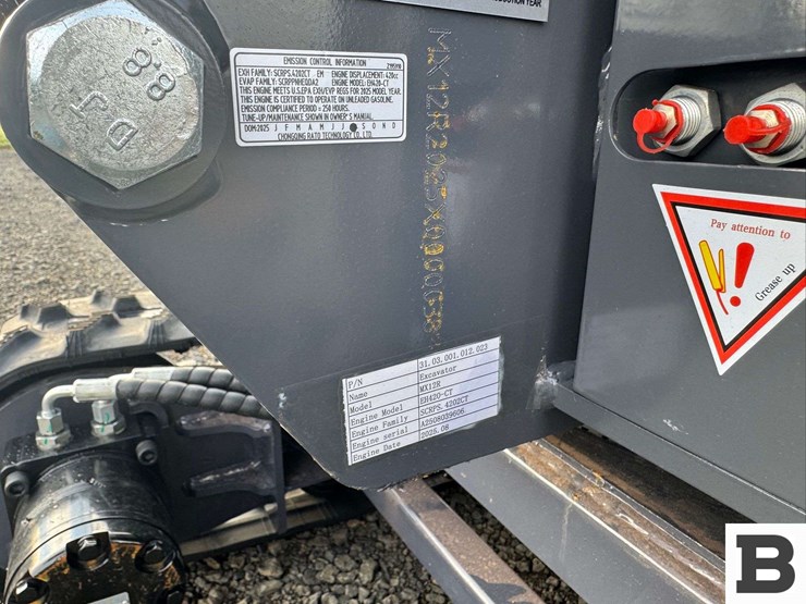 2025-cfg-industrial-mx12r-mini-excavator-image-13