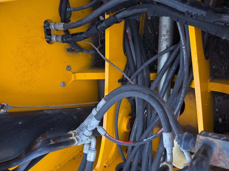 2018-jcb-509-42-image-14