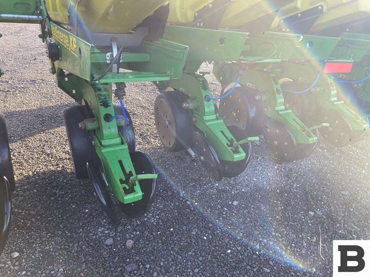 2007-john-deere-1720-image-32