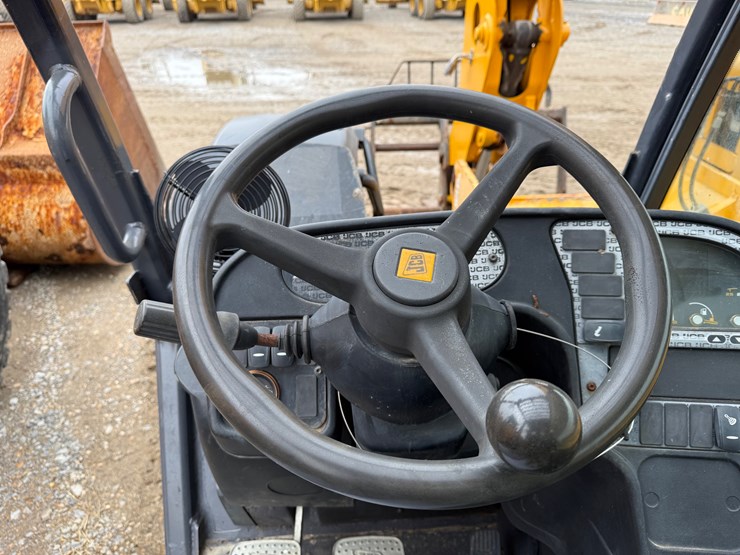 2018-jcb-509-42-image-33