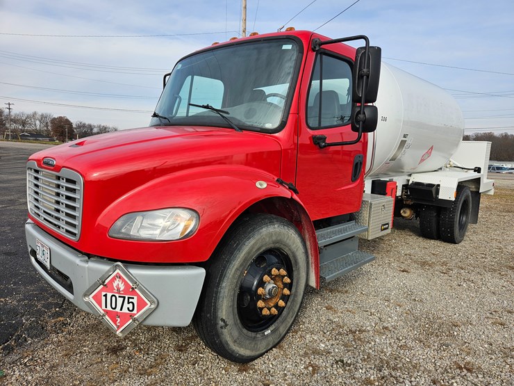 2016-freightliner-s2g-image-2