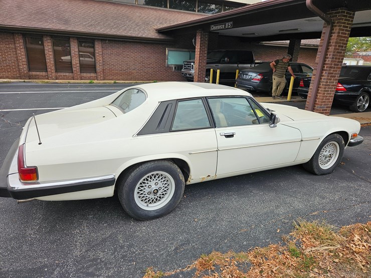 #21242-•-1990-jaguar-xjs-passenger-car-image-8