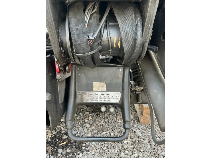 2013-hiab-xs-322-hipro-knuckle-crane-w/-8'x24'-steel-flatbed-image-16