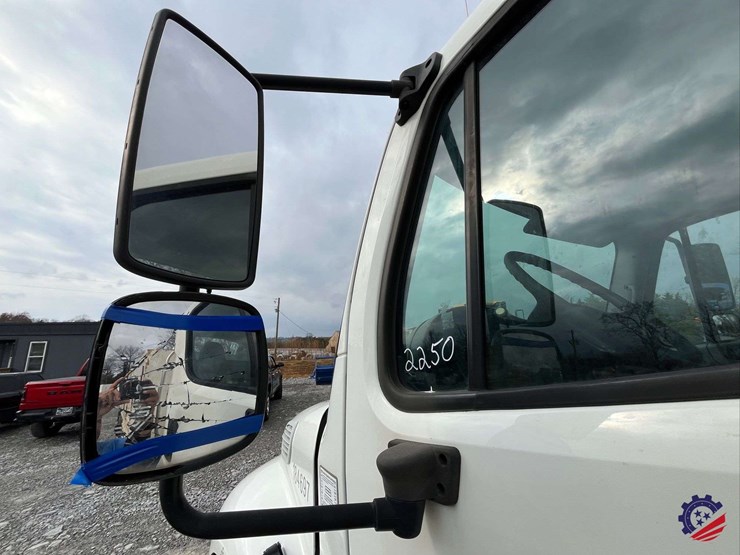 2017-freightliner-m2-s/a-tank-truck-image-64