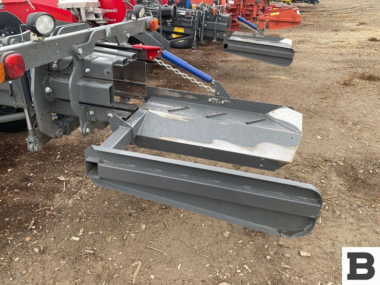 massey-ferguson-1844s-image-31