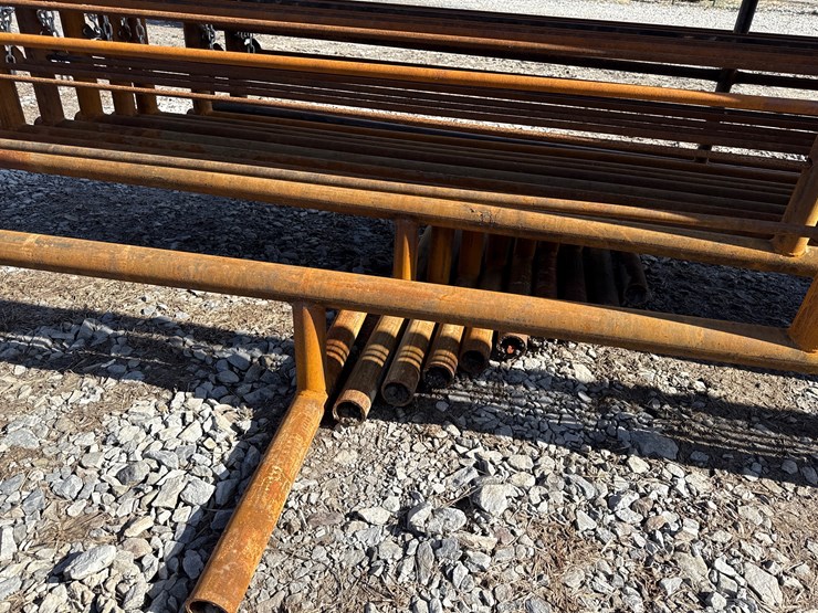 #22675-•-(9)-cattle-panels-&-(1)-gate-image-7