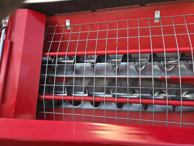 agi-mayrath-hx2-10"x63'-swing-away-auger-image-14