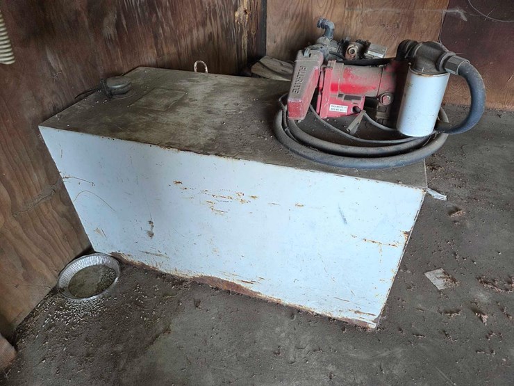 transfer-fuel-tank-w/-12-volt-pump-image-4