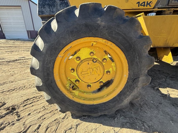 #1975-•-massey-ferguson-14k-forklift-image-31