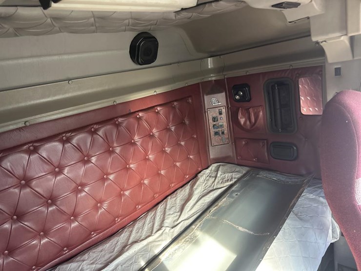 2000-international-9200i-image-36