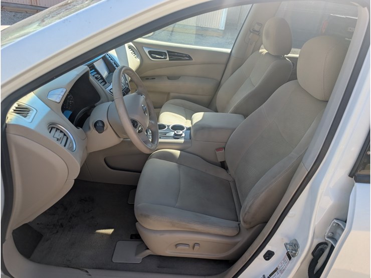 2014-nissan-pathfinder-image-11