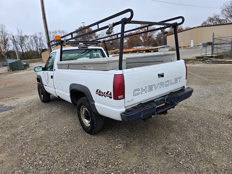 1997-chevrolet-k2500-image-12