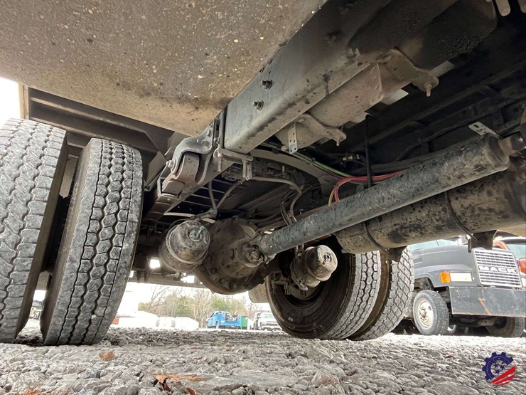 2017-freightliner-m2-s/a-tank-truck-image-43