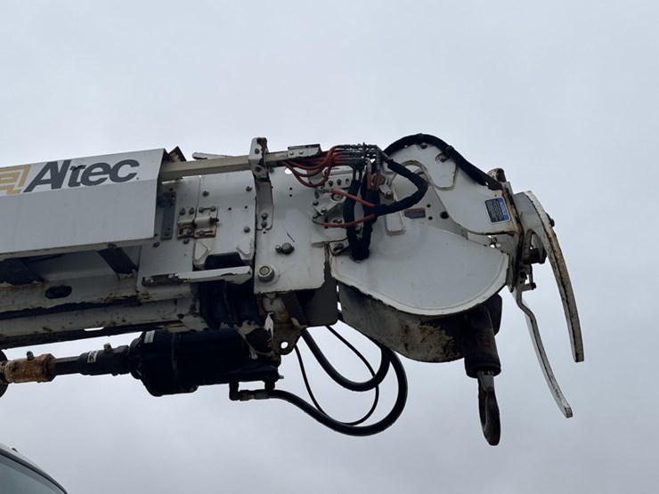 #2000-•-2014-freightliner-altec-digger-derrick-image-34