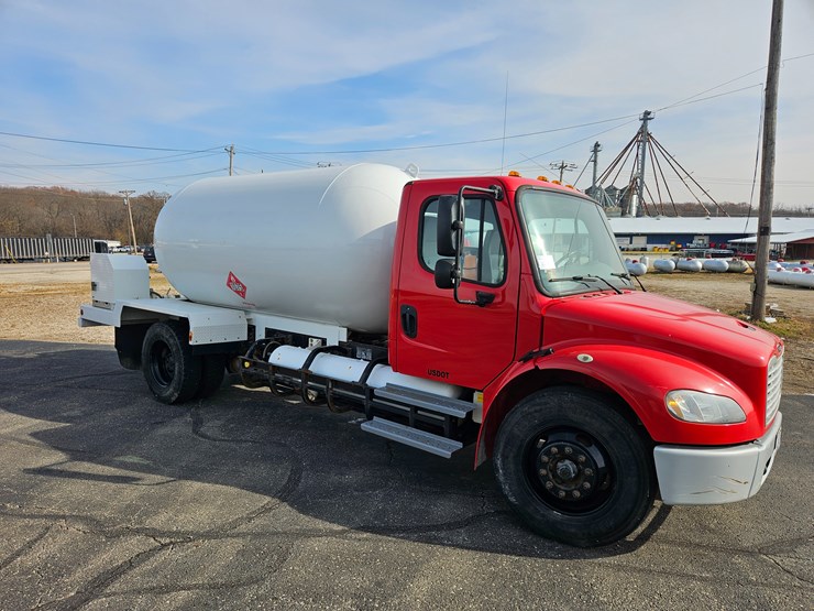 2016-freightliner-s2g-image-22