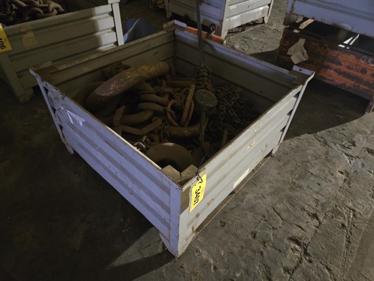 #3407-•-steel-crate-w/-misc.-heavy-duty-chains-image-1