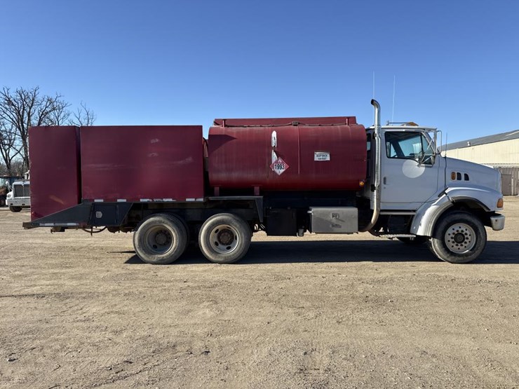 #1953-•-1998-ford-fuel-truck-image-6