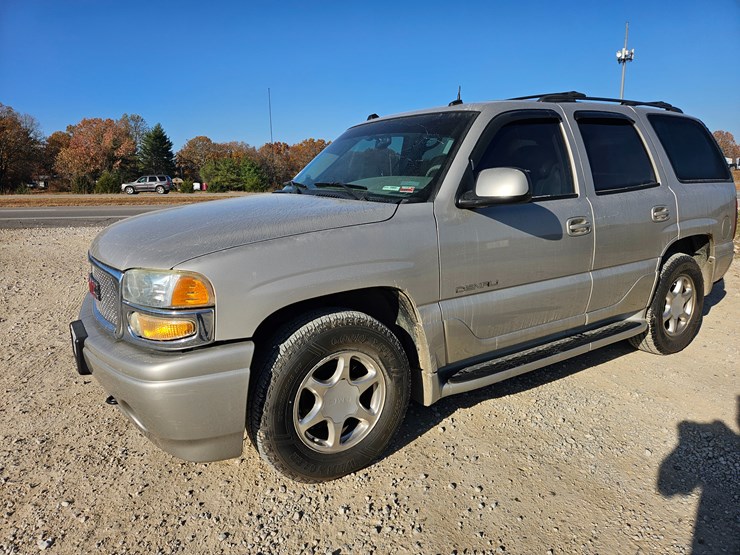 2004-gmc-yukon-image-3
