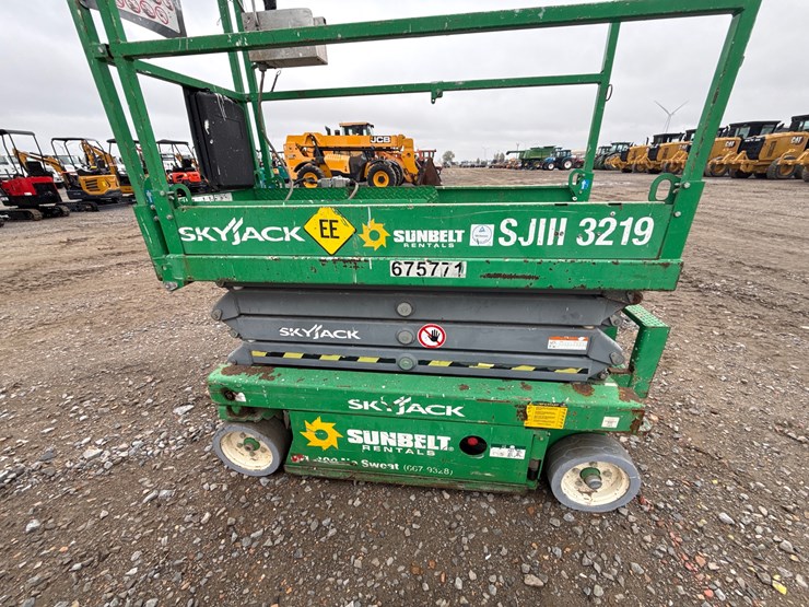 #97-•-skyjack-sj3219-scissor-lift-2207610-inv#33269-image-10