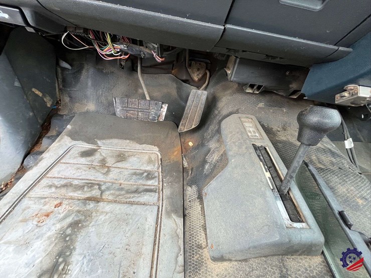 1990-gmc-sierra-pickup-truck-image-53