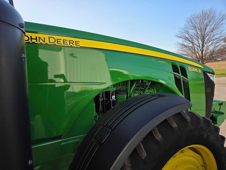 2012-john-deere-8285r-image-50
