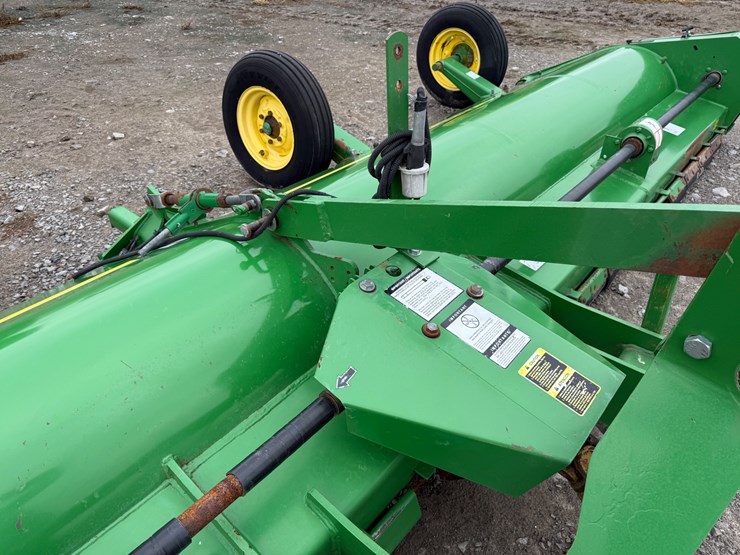 john-deere-520-image-23