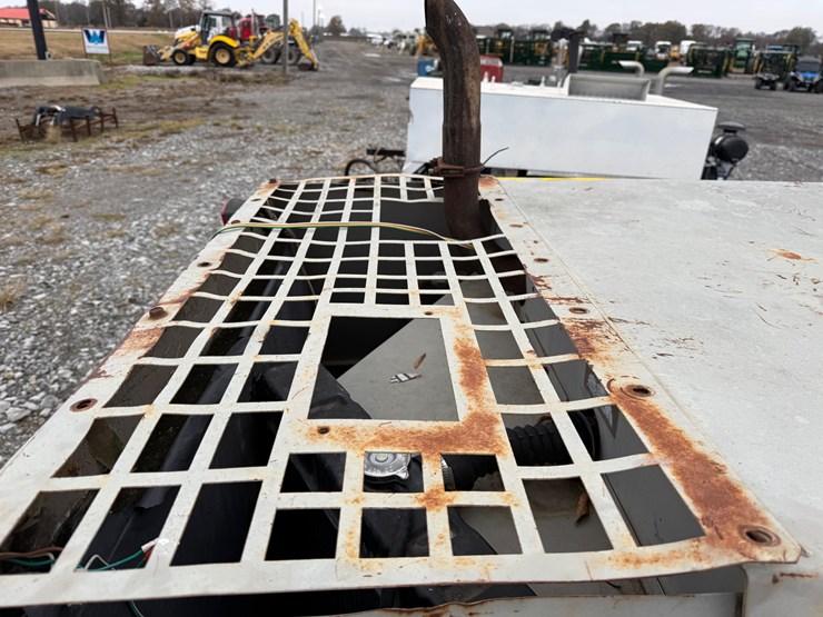 #22619-•-1994-leroi-185-portable-air-compressor-3272x209-6/94-image-23